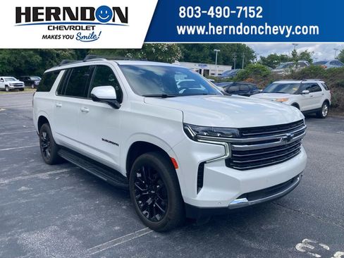 Used 2024 Chevrolet Suburban LT w/ Luxury Package RWD image 1