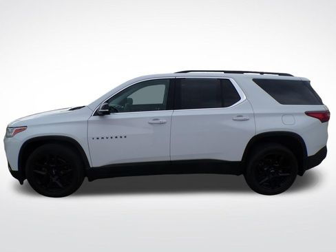 Used 2020 Chevrolet Traverse LT w/ LPO, Blackout Package AWD/4WD image 2