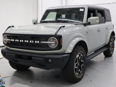 Used 2022 Ford Bronco Outer Banks AWD/4WD image 8