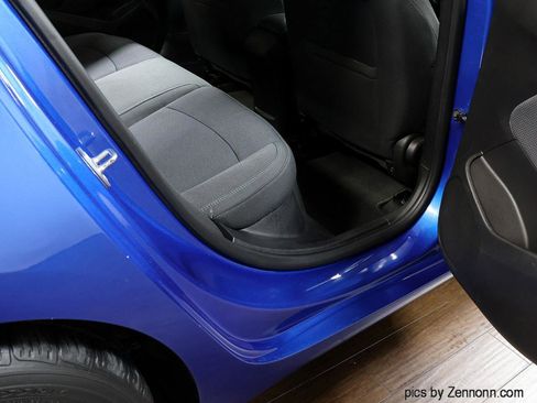 Used 2016 Chevrolet Cruze LT w/ Convenience Package image 29