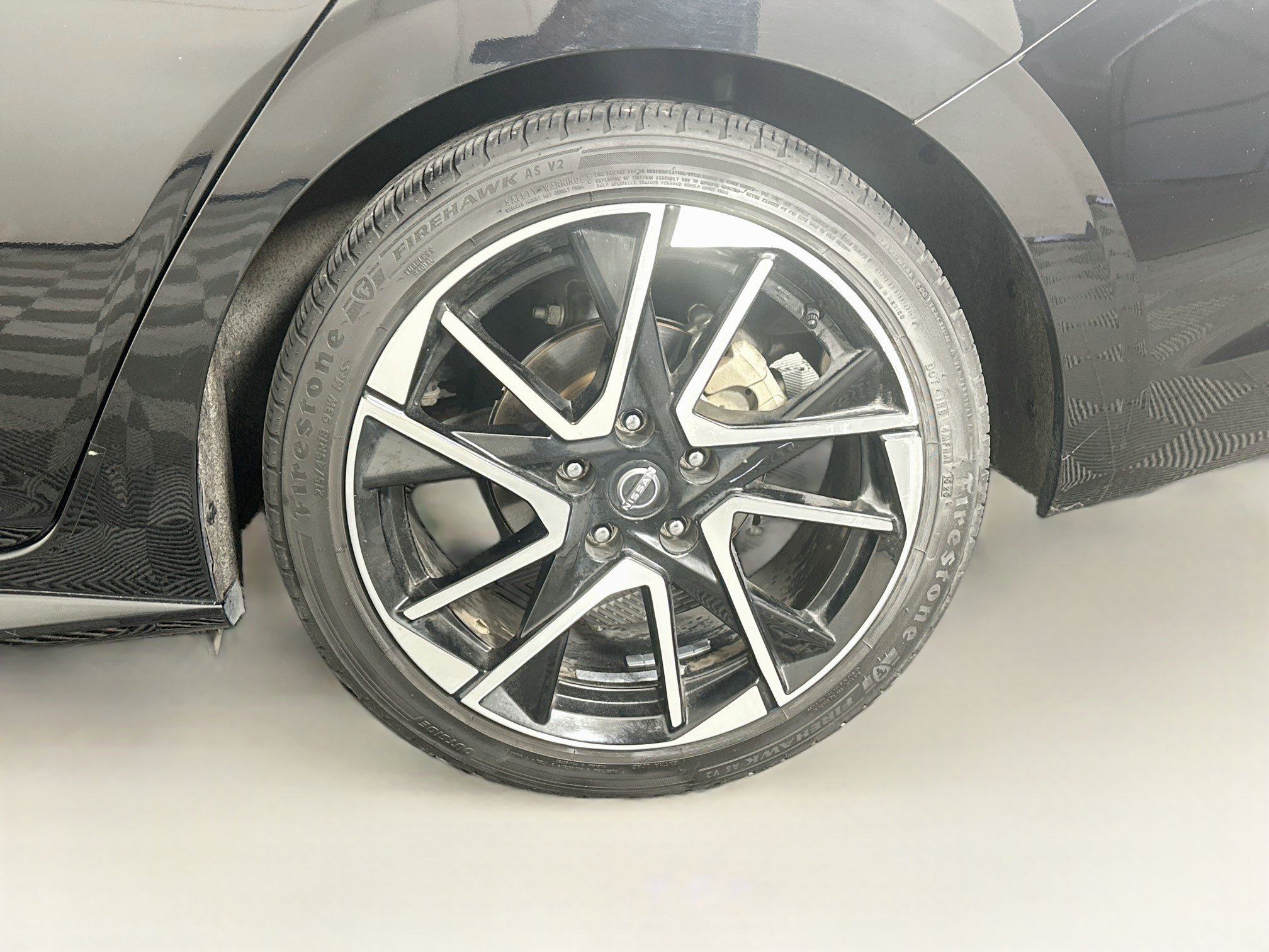 Used 2025 Nissan Sentra SR FWD image 11