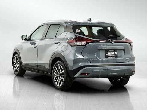 Used 2021 Nissan Kicks SV FWD image 3