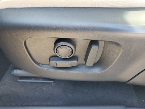 Certified 2023 Land Rover Discovery Sport S AWD/4WD image 17