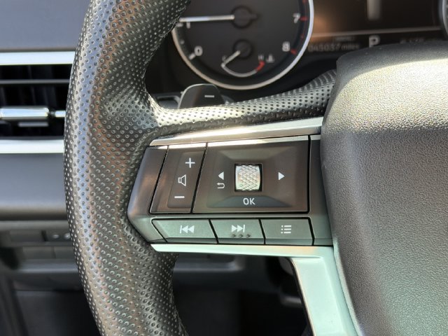 Used 2024 Mitsubishi Outlander SE FWD image 16