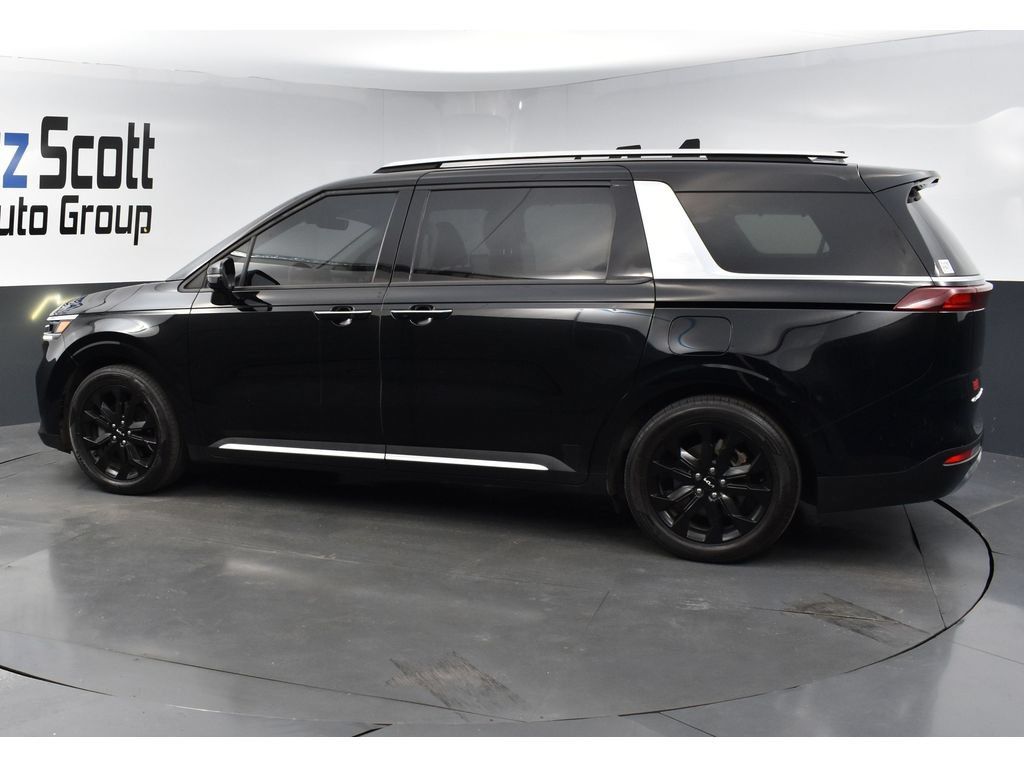 Used 2022 Kia Carnival SX FWD image 3