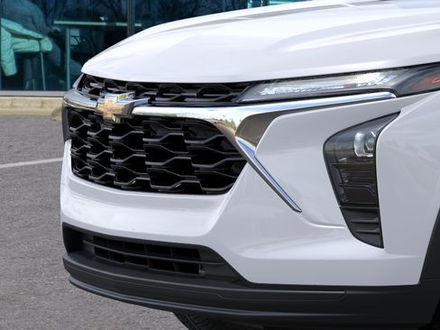 New 2026 Chevrolet Trax LS w/ LS Convenience Package image 13