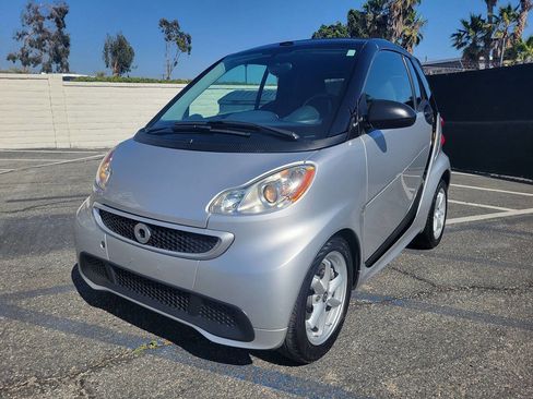 Used 2015 smart fortwo passion RWD image 1