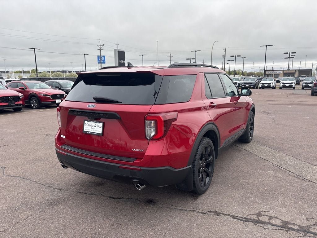 Used 2023 Ford Explorer ST-Line AWD/4WD image 5