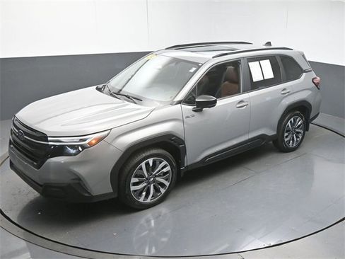 Used 2025 Subaru Forester Touring w/ Touring Package image 45