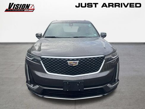 Used 2020 Cadillac XT6 Premium Luxury FWD image 2