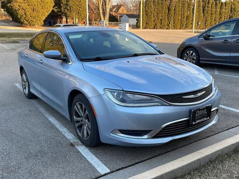 Used 2015 Chrysler 200 Limited w/ Convenience Group image 11