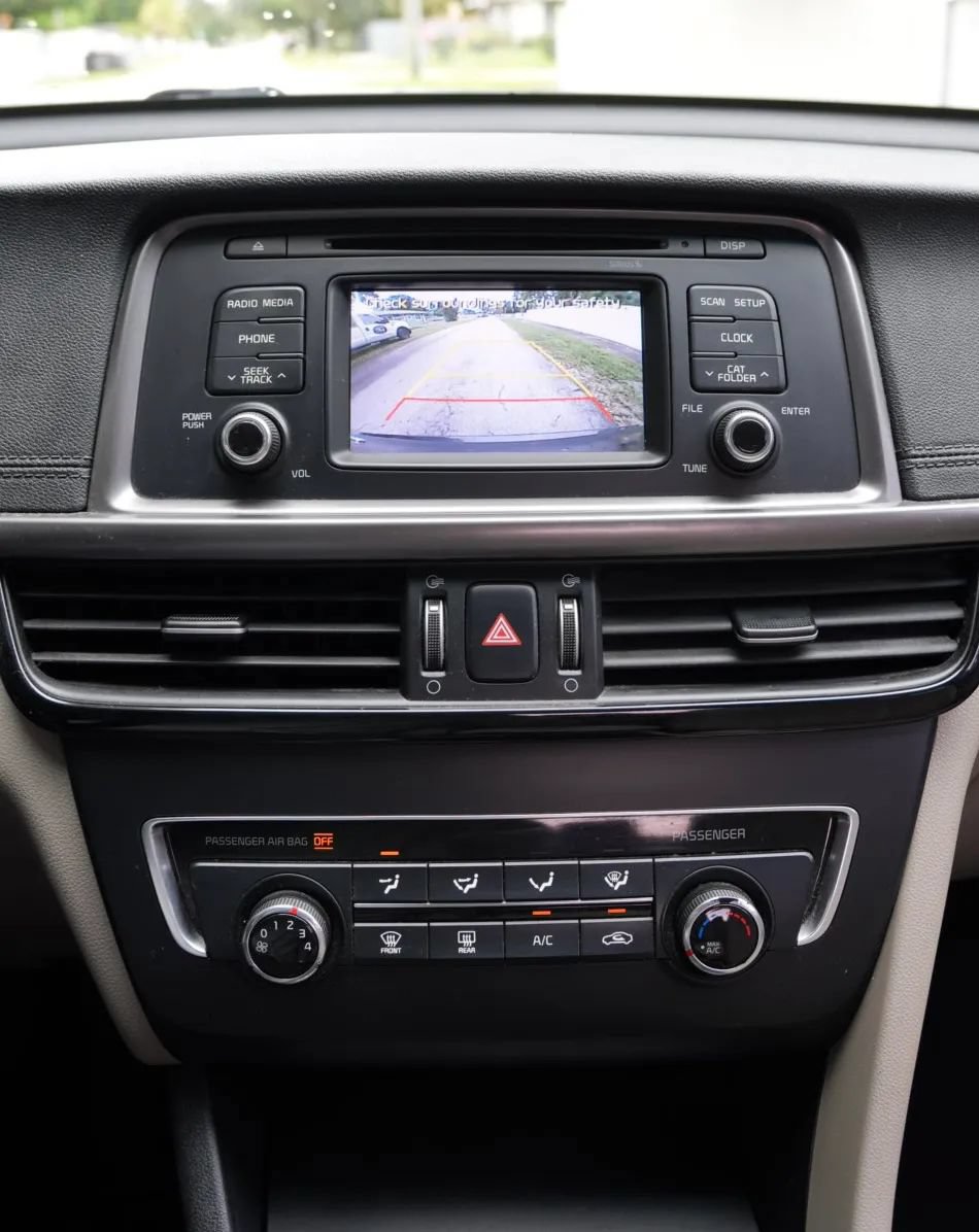 Used 2016 Kia Optima LX FWD image 10