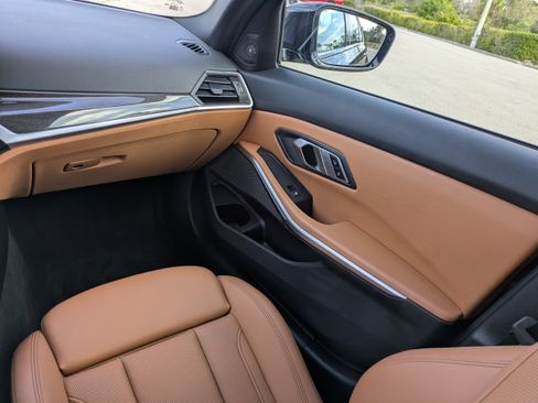 Used 2023 BMW 330i Sedan w/ Premium Package image 19