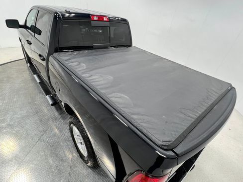 Used 2019 RAM 1500 Classic SLT AWD/4WD image 25