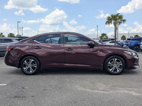 Used 2022 Nissan Sentra SV FWD image 3