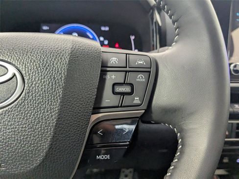 Certified 2025 Toyota Camry SE image 15