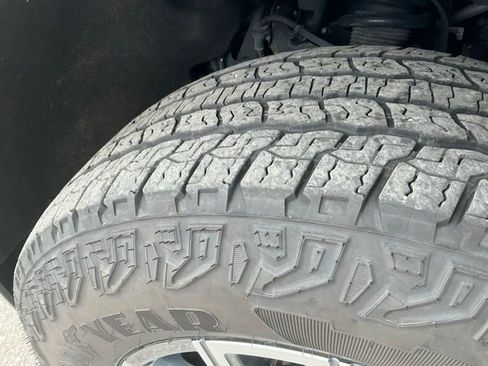 Used 2023 Chevrolet Colorado Z71 w/ Z71 Convenience Package 2 image 14