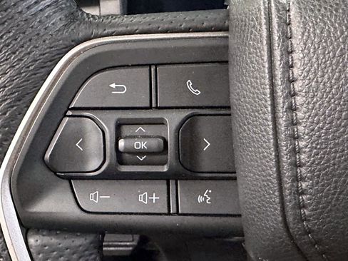 Certified 2025 Toyota Tacoma TRD Sport w/ TRD Sport Upgrade Package AWD/4WD image 19