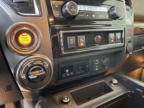 Used 2017 Nissan Titan Platinum Reserve AWD/4WD image 21