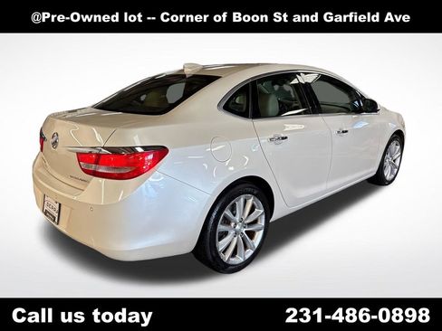 Used 2016 Buick Verano Leather w/ Driver Confidence Package FWD image 5
