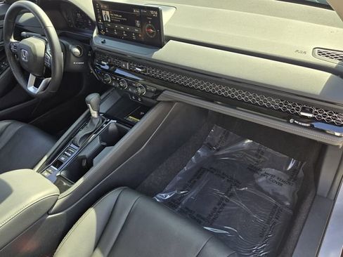 Used 2023 Honda Accord Touring image 18