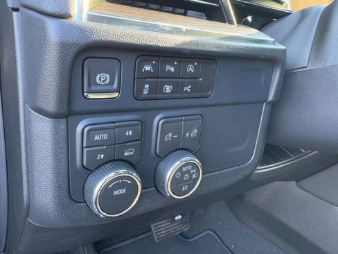 New 2026 Chevrolet Suburban Premier image 13