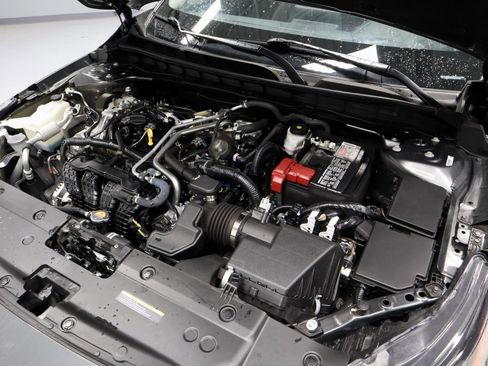 Certified 2025 Nissan Altima 2.5 SR AWD/4WD image 15
