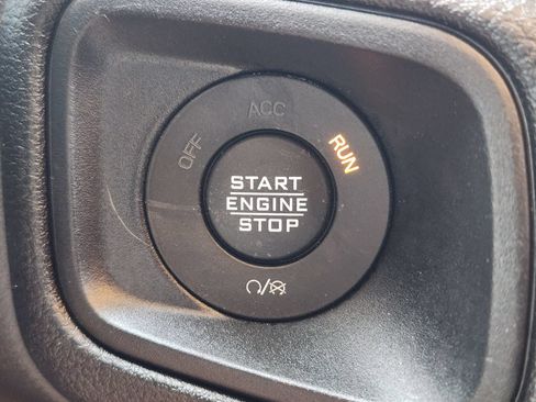 Used 2025 Jeep Wrangler Unlimited Sport AWD/4WD image 24