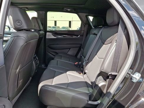 New 2025 Cadillac XT5 Premium Luxury image 5