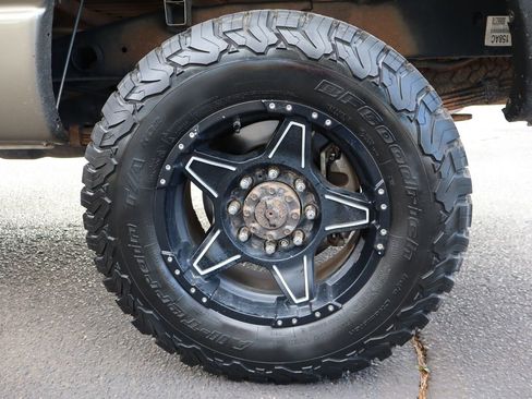 Used 2009 Dodge Ram 2500 Truck SLT image 40