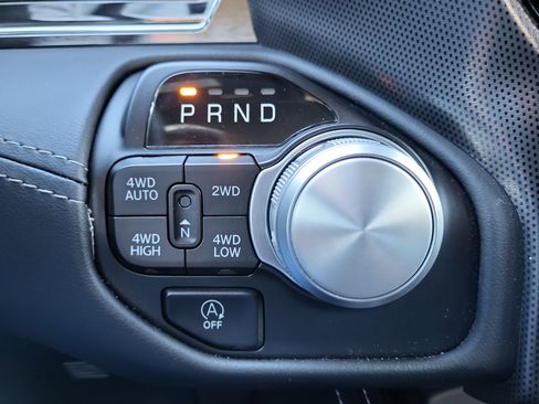 Used 2024 RAM 1500 Limited image 11