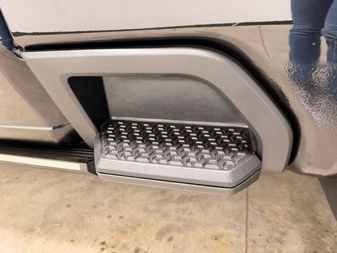 Used 2021 GMC Sierra 3500 Denali w/ Denali Black Diamond Edition image 19