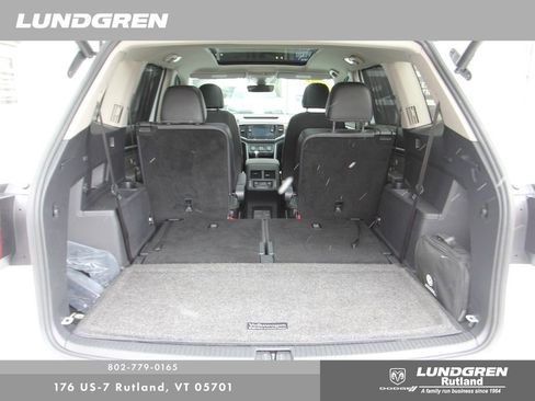 Used 2022 Volkswagen Atlas SEL image 44