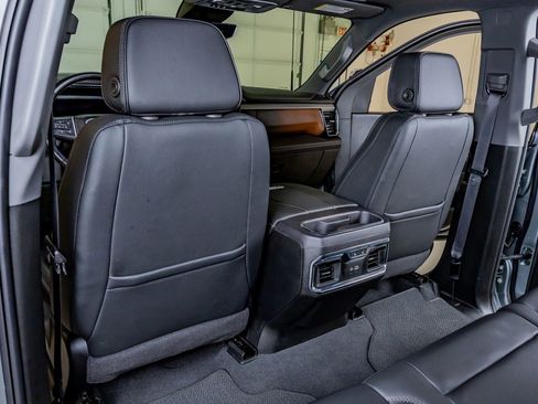 Used 2024 GMC Sierra 3500 Denali w/ Denali Reserve Package AWD/4WD image 34