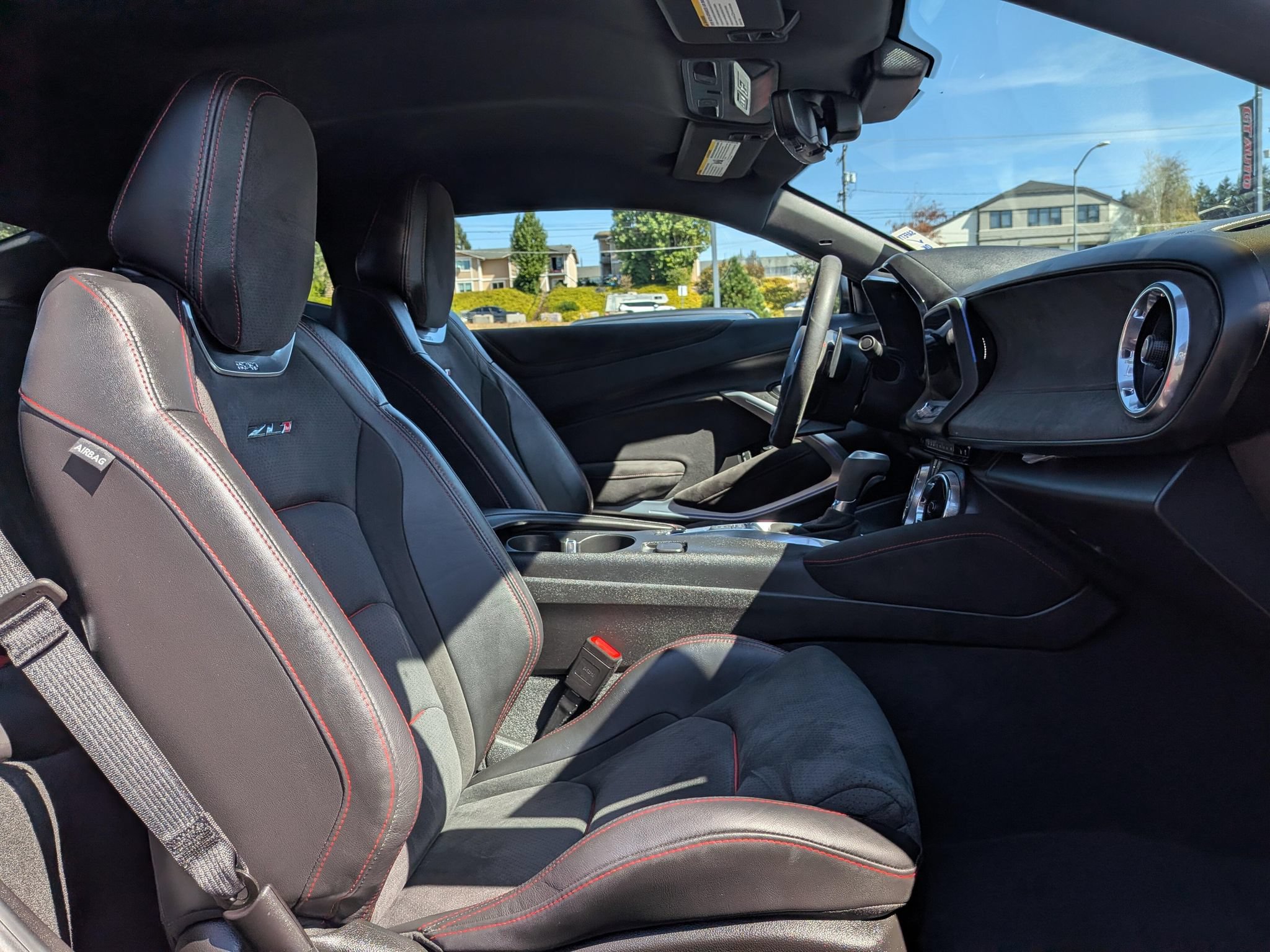Used 2022 Chevrolet Camaro ZL1 RWD image 6