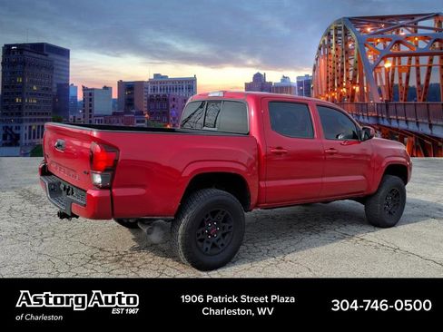 Used 2022 Toyota Tacoma SR image 3