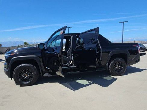 Used 2025 Chevrolet Silverado EV LT w/ LT Premium Package AWD/4WD image 5