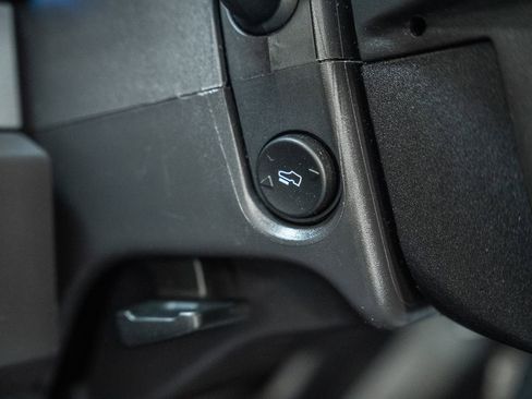 Used 2013 Ford F150 XLT w/ Luxury Equipment Group AWD/4WD image 44