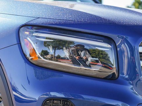 New 2026 Mercedes-Benz GLB 250 image 2