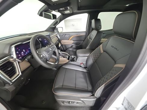 New 2026 GMC Canyon Denali AWD/4WD image 10