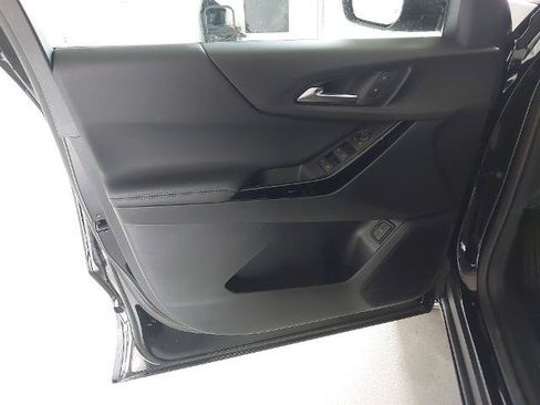 New 2026 Chevrolet Equinox LT w/ Convenience Package II FWD image 25