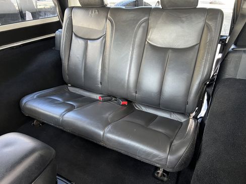 Used 2016 Jeep Wrangler Rubicon w/ Power Convenience Group AWD/4WD image 12