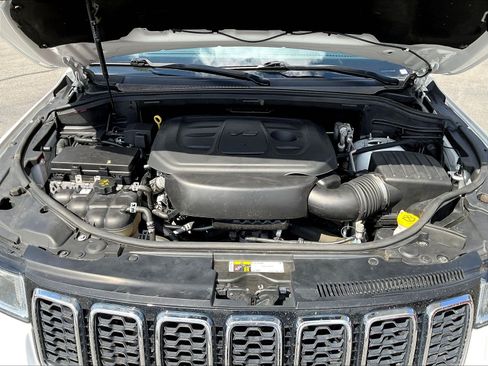 Used 2020 Jeep Grand Cherokee Limited w/ Luxury Group II AWD/4WD image 30