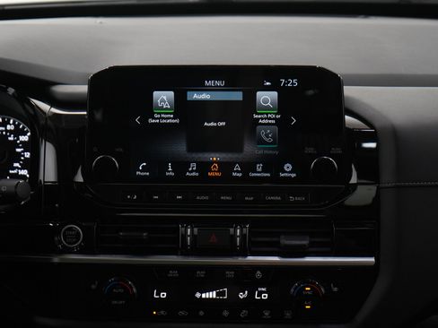 Used 2023 Nissan Pathfinder SL w/ SL Premium Package AWD/4WD image 16