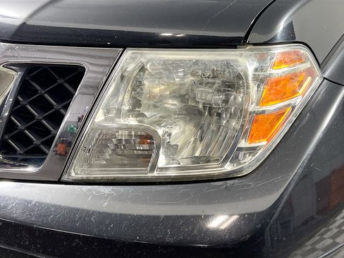 Used 2019 Nissan Frontier SV RWD image 12