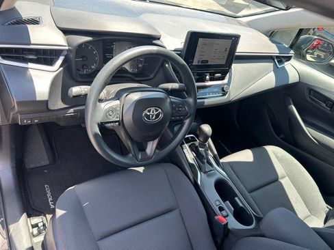 Used 2025 Toyota Corolla LE FWD image 8
