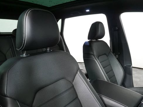 Certified 2024 Volkswagen Atlas Cross Sport SEL R-Line image 23