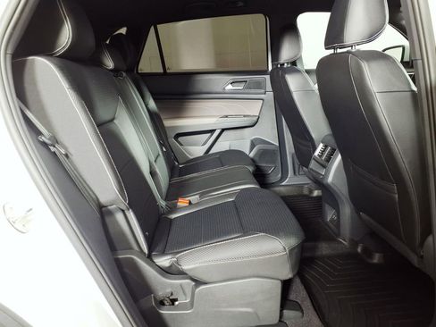 Used 2021 Volkswagen Atlas Cross Sport SE w/ Panoramic Sunroof Package image 10