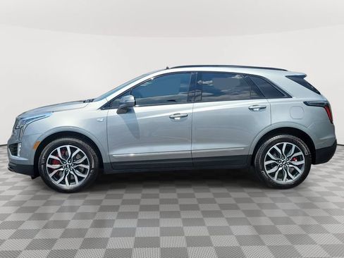 Certified 2024 Cadillac XT5 Sportv w/ Technology Package AWD/4WD image 3