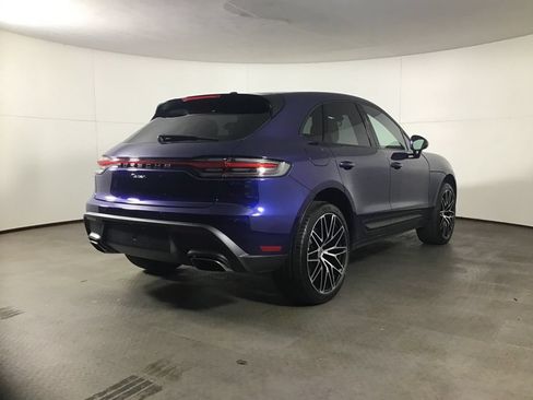 Certified 2026 Porsche Macan AWD/4WD image 7